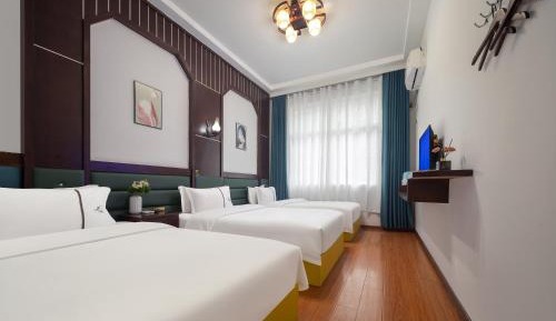Triple Room with Private Bathroom