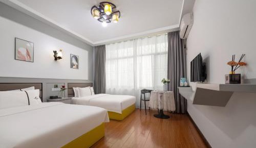 Double or Twin Room with Private Bathroom