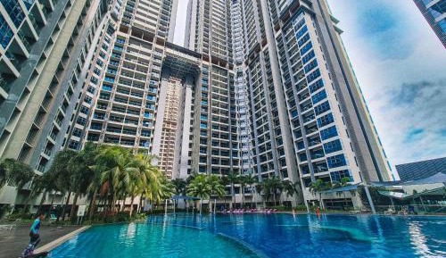 Apartment with City View