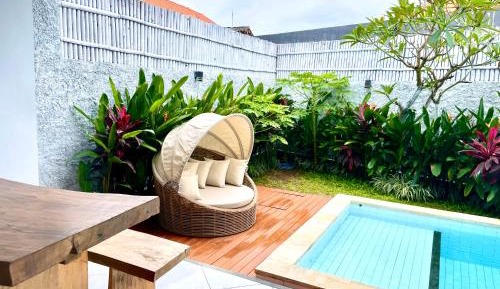 Double Room with Pool View