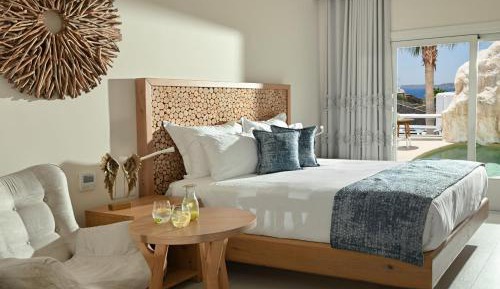 Exclusive Maisonette with Private Pool (Limited View)