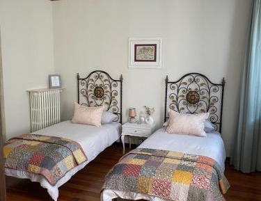 Quadruple Room with Private Bathroom