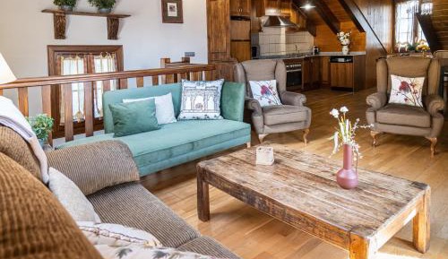 Four-Bedroom Apartment with Balcony 