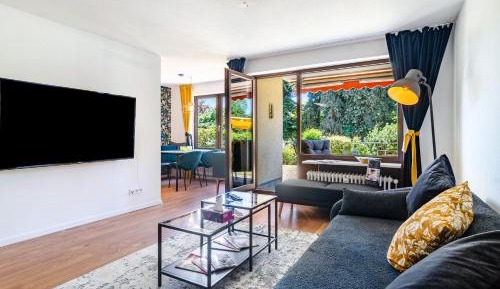 Superior One-Bedroom Apartment