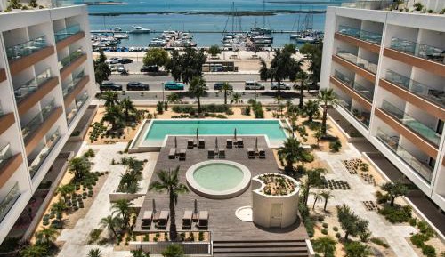 Two-Bedroom Deluxe Apartment with Balcony