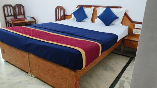 Deluxe Double Room (1 adult + 2 children)