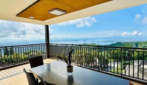 Suite with Balcony