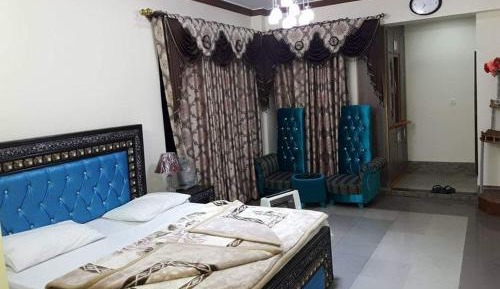 Deluxe Family Room