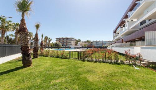 Three-Bedroom Deluxe Apartment