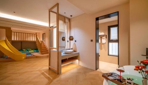 Superior Family Room