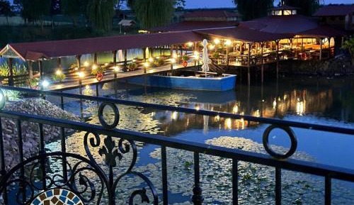 Double Room with Lake View