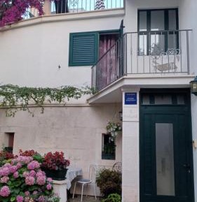 Studio Apartment with Sea View