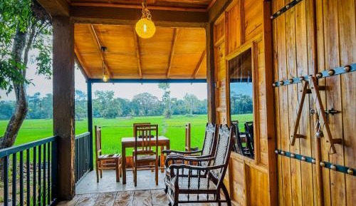 Family Room with Garden View
