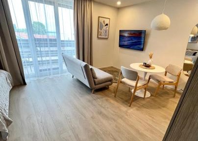 One-Bedroom Apartment with Sea View and Balcony