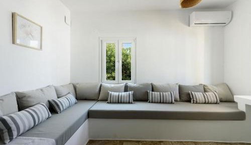 One-Bedroom Apartment with Balcony