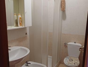 Deluxe Room (2 Adults + 1 Child)