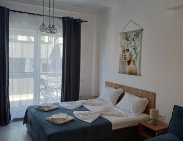 One-Bedroom Apartment with Balcony