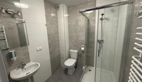 King Room with Spa Bath