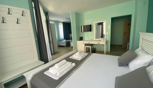 Classic Quadruple Room