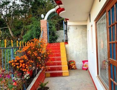 Family Room with Mountain View