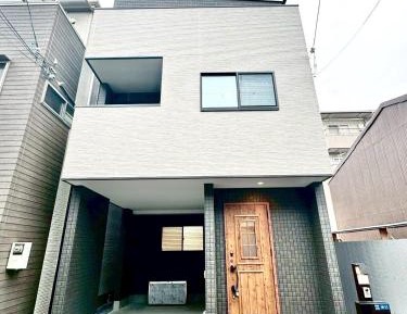 Four-Bedroom Holiday Home