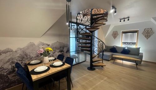 Two-Bedroom Apartment with Mountain View