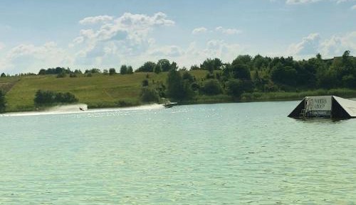 One-Bedroom Apartment with Lake View