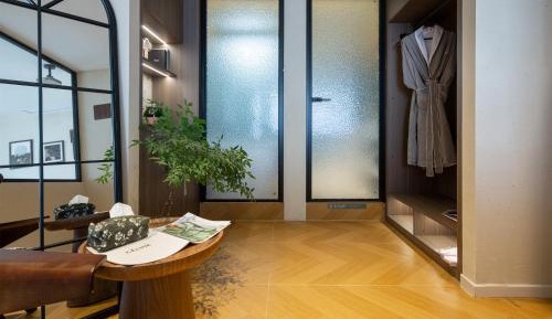 Three-Bedroom Apartment with Harbor View