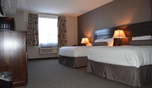 Deluxe Queen Room