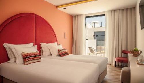Deluxe Double or Twin Room with Balcony