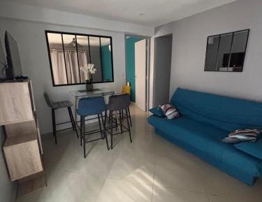 One-Bedroom Deluxe Apartment