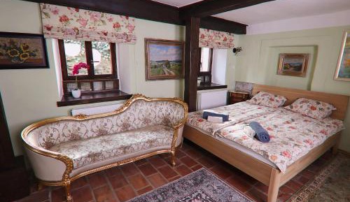 Triple Room with Private Bathroom
