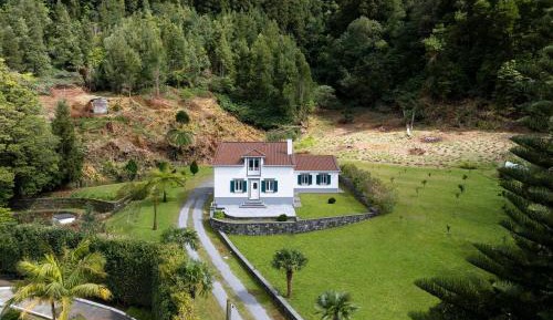 Three-Bedroom Townhouse
