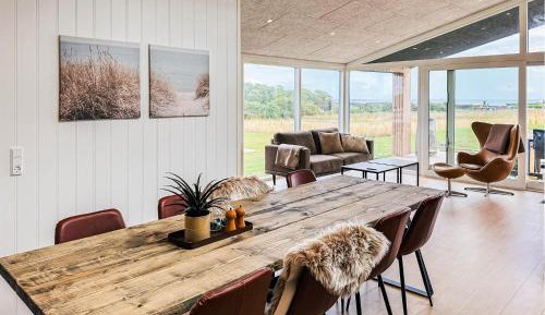 Four-Bedroom Holiday Home