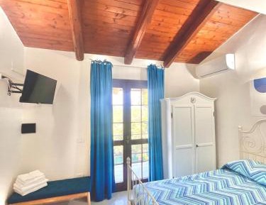 Queen Room with Balcony