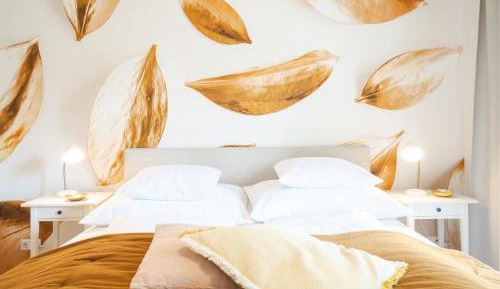 Apartment with Garden View