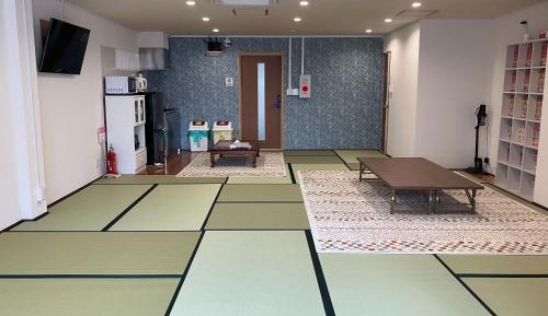 Standard Twin Room with Shared Bathroom