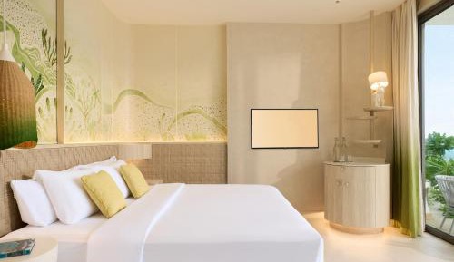 Mirage Beachfront Room with Jacuzzi Hollywood Twin