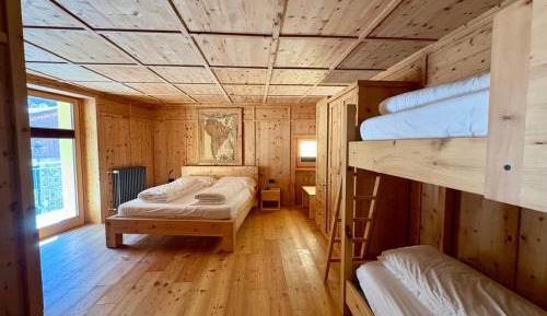 Suite with Mountain View