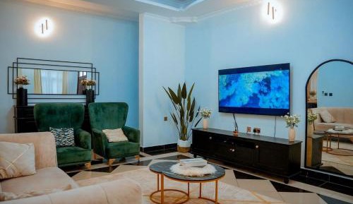 Three-Bedroom Premium Apartment