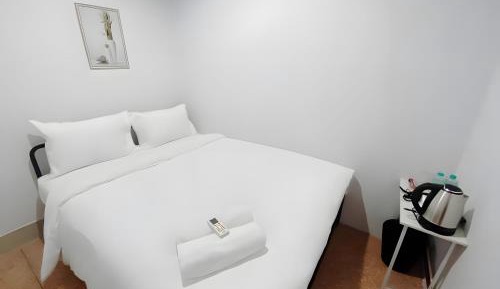 Standard Double Room with Shared Bathroom