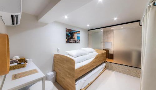 Twin Room with Private Bathroom