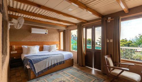 Family Room with Garden View