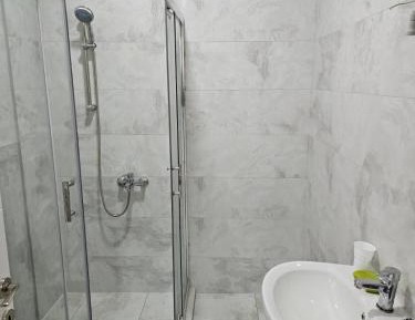 Classic One-Bedroom Apartment with King Bed