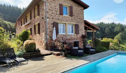 Holiday Home (10 Adults)