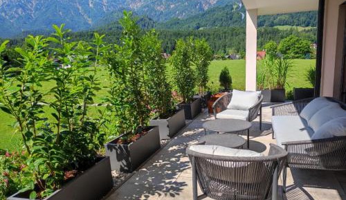 One-Bedroom Apartment with Terrace