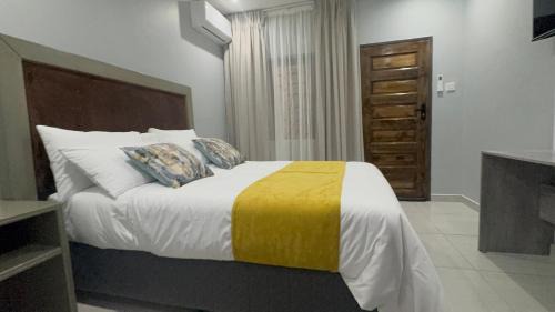 Queen Room - Disability Access