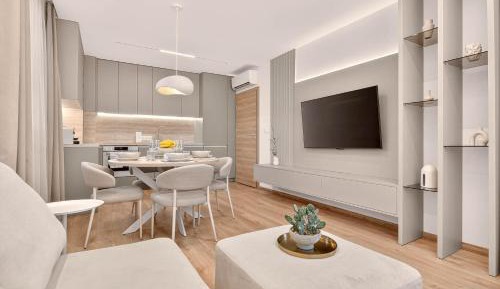 One-Bedroom Apartment with View