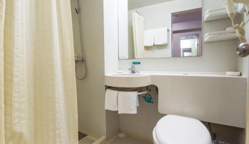Business Twin Room A
