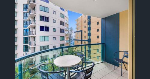 One-Bedroom Apartment with Balcony and Sea View